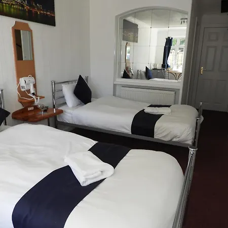 All Seasons Gatwick Guest House & Parking Horley  Exterior photo