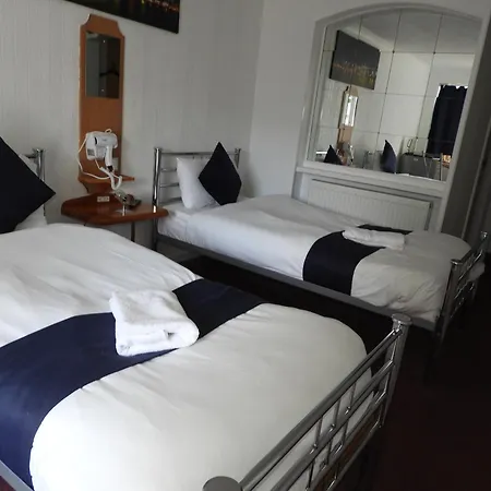 All Seasons Gatwick Guest House & Parking Horley  Exterior photo