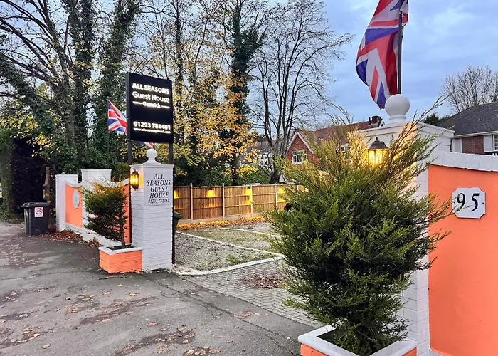All Seasons Gatwick Guest House & Parking