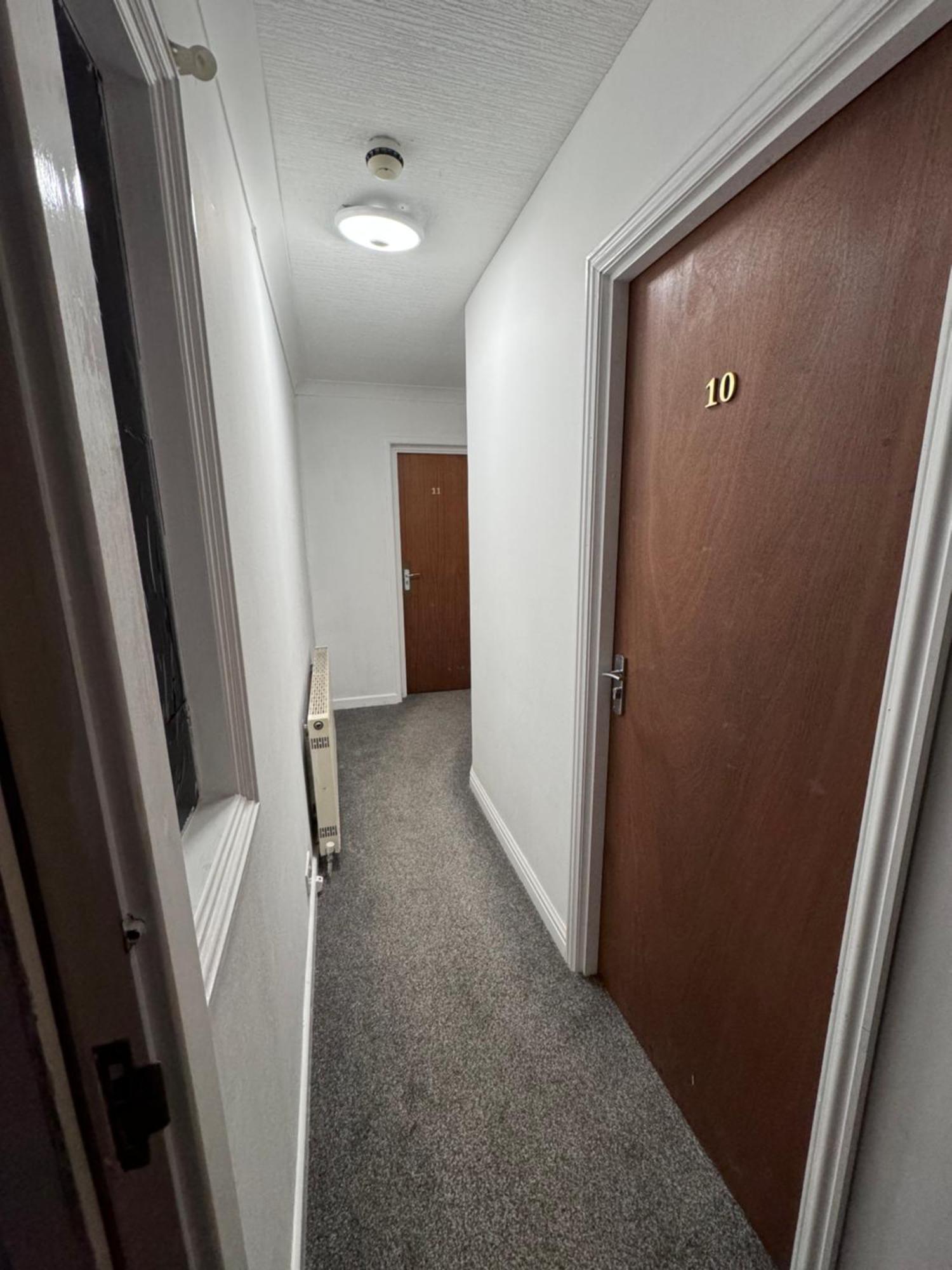 Seasons Gatwick & Parking Affittacamere 3*