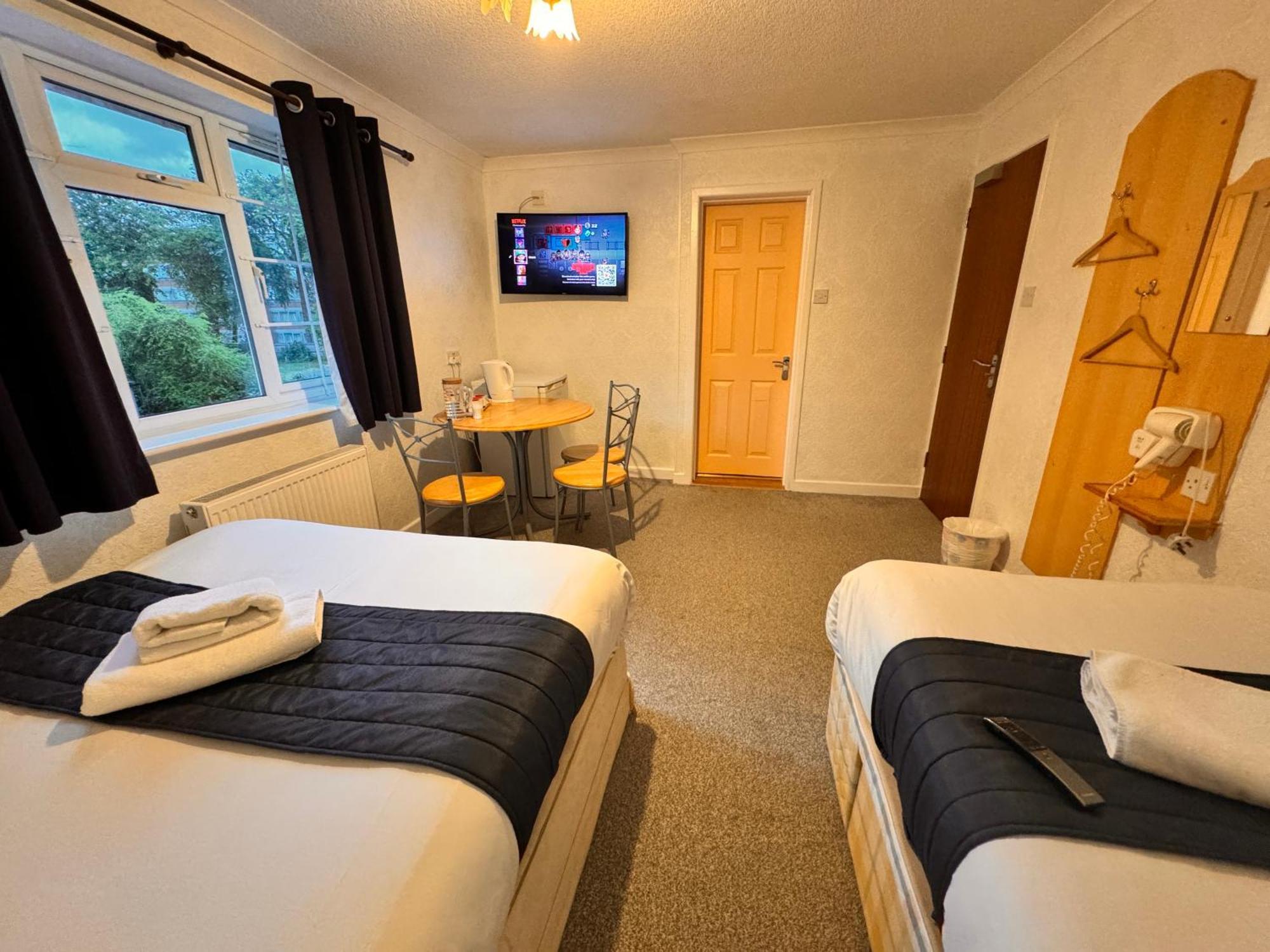 Pensión Seasons Gatwick & Parking Horley