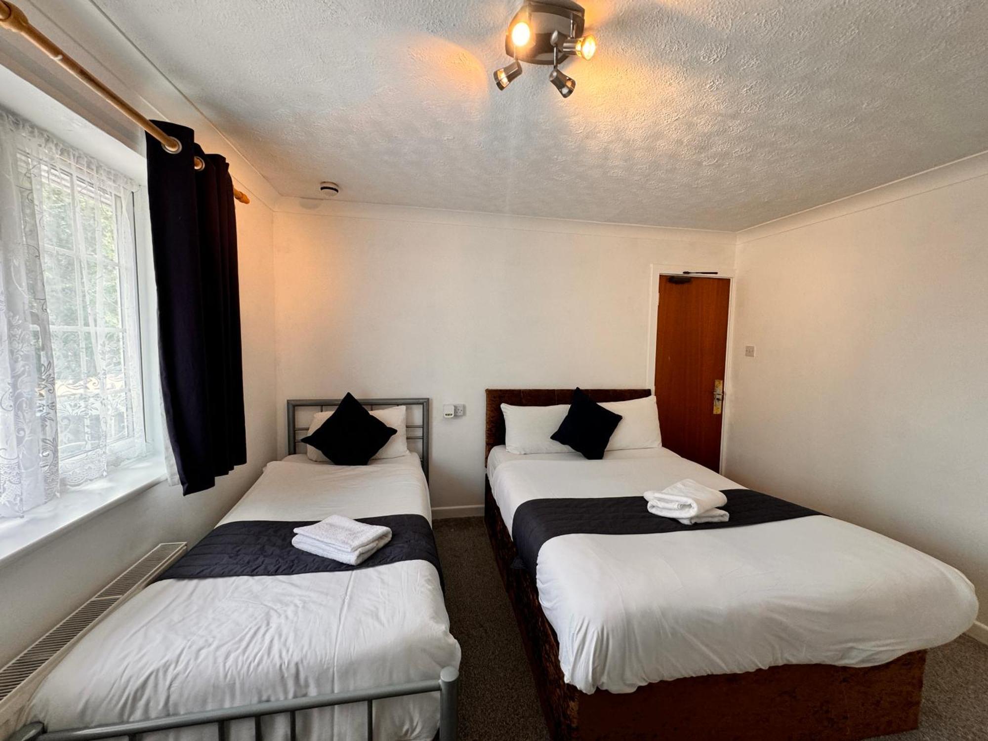 Pensión Seasons Gatwick & Parking Horley